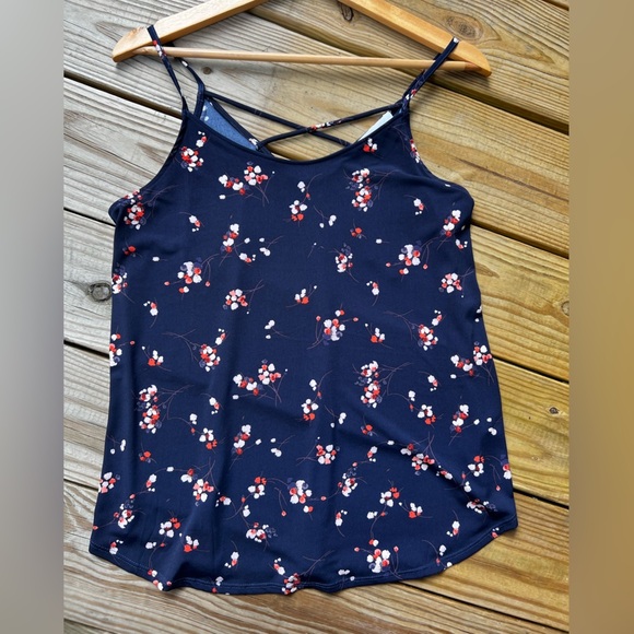 Stitch Fix Kaileigh criss cross back detail medium tank top - woman’s - Picture 6 of 6